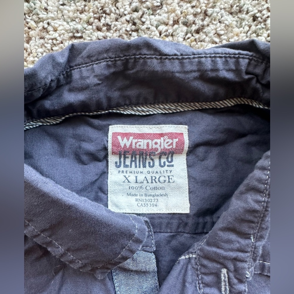 Wrangler jean company button up shirt, size XL - Picture 2 of 5